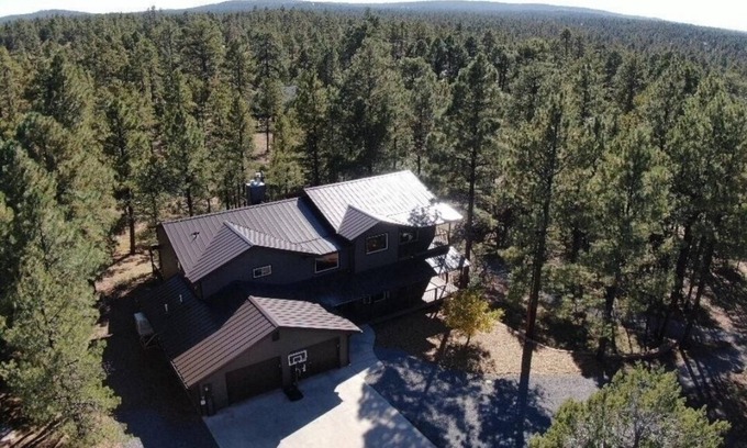 Show Low Cabina | LUXURY CABIN WITH AC- 6 BED 3 BATH VILLA IN THE WOODS ON 3 ACRES- SLEEPS 16