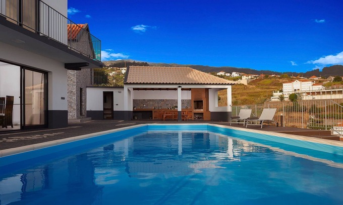 Estrela da Calheta Villa | Villa de lujo en Calheta | Casa da Rosalina | 5 Dormitorios | Impresionantes vistas al mar | Mesa de