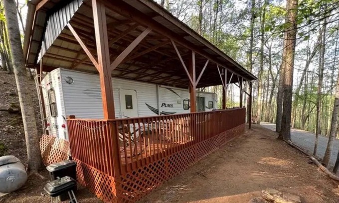 Ellijay Complejo | Luxury camping in Coosawatee River Resort