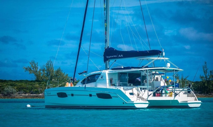 Staniel Cay Alquiler De Eote | Viajes en catamarán de lujo en el área de Exumas y Staniel Cay