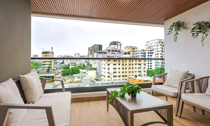 La Arboleda Apartamento | Luxury Centric Apt with Pool, Full AC, Fast Wi-Fi, Stunning City Views