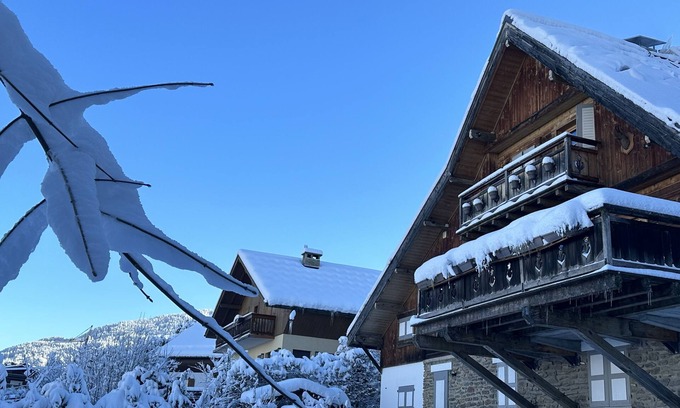 Megeve Chalet De Esquí | Chalet de lujo a 2 minutos de los remontes de esquí - esquí de vuelta a los pies!