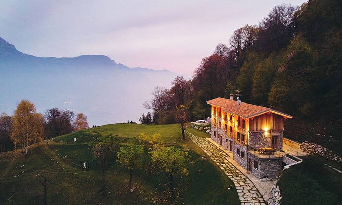 Civenna Apartamento | Chalet de lujo Apartamento 'Baita Treeb Breva' con vistas al lago, jardín compartido y Wi-Fi