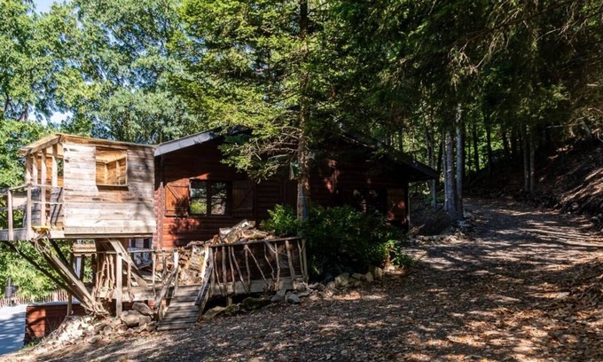 The Ardennes Chalet De Esquí | Chalet de lujo en el bosque con jacuzzi (y sauna de abril de 2023)