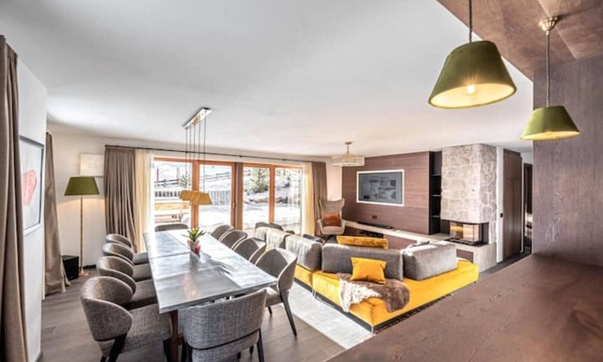 Corvara in Badia Chalet De Esquí | Luxury Chalet on the slope [Ciasa Viola]