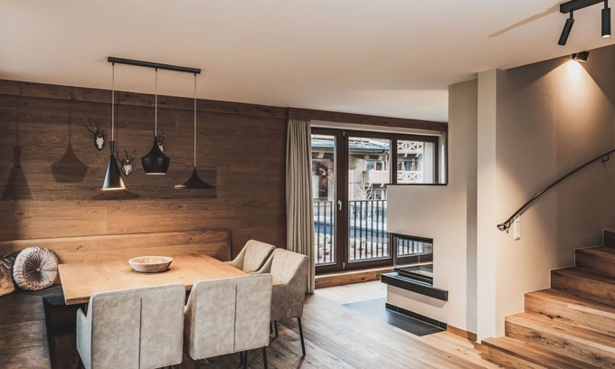 Ehrwald Chalet De Esquí | Luxury Chalet, living room with fireplace, pool & SPA area, PURE Resort Ehrwald