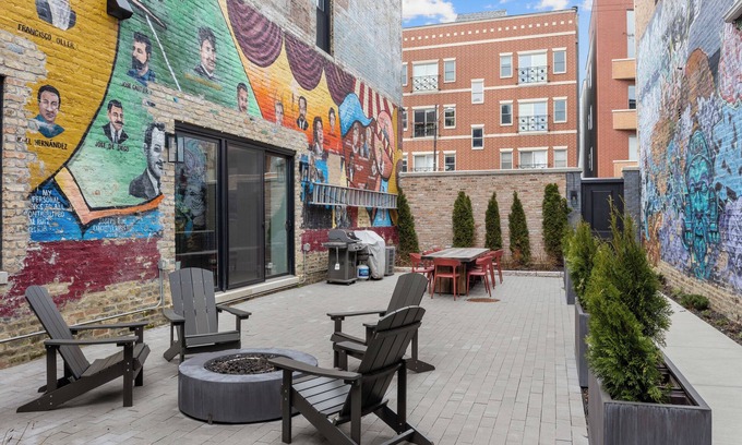 Wicker Park Apartamento | Luxury Chicago 2 Story Condo: 10 Mins to Downtown