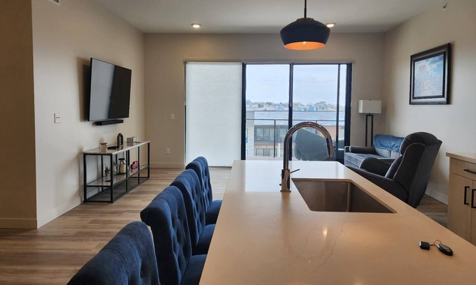 Manhattan Condominio | Luxury Colbert Hills Condo