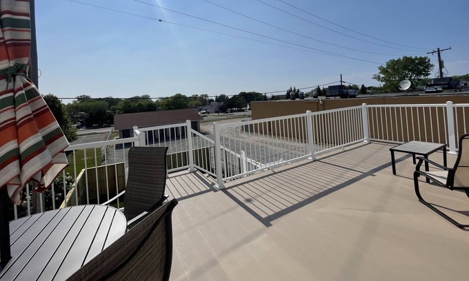 Caseville Condominio | Luxury Condo Overlooking Marina