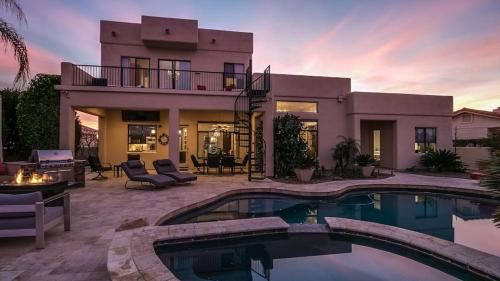 Fountain Hills Casa | Luxury Contemporary Sanctuary w Pool and Views