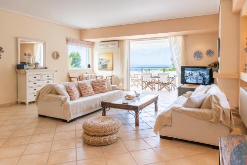 Palaia Fokaia Casa | Luxury Cottage Casa con Vista with sea view