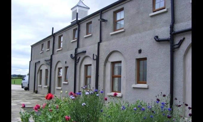 Craigavon Cabaña | Luxury Cottage Clocktower/royal Hillsborough