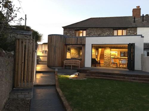 Bude Casa | Luxury Cottage close to Cliffs & Surfing Beaches!