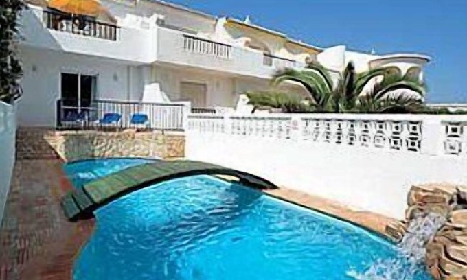 Praia da Luz Cabaña | Cabaña de lujo. Piscina privada. Nr Playa y Tiendas. Vistas al mar. Licencia no 3188 / AL