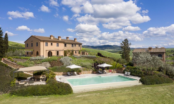 Peccioli Casa | LUXURY COTTAGE WITH POOL & BREATHTAKING VIEW - NEXT TO A GOLF COURSE (MORAIOLO)