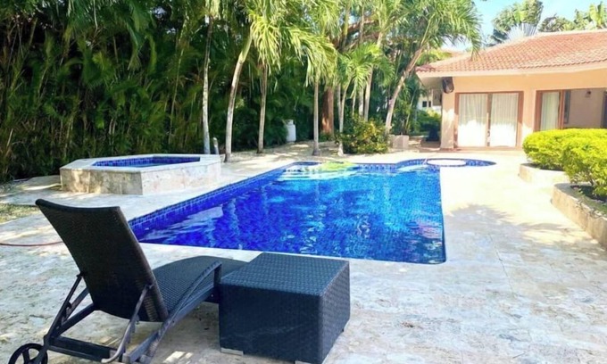 San Pedro de Macoris Casa | Luxury & Cozy Villa with Jacuzzi at Metro Club