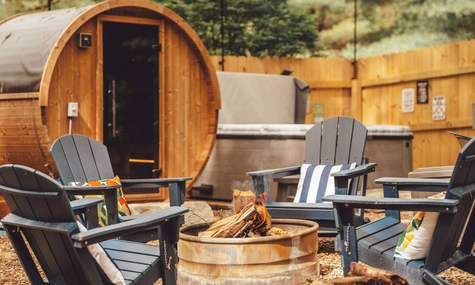 Laurelville Cabina | Luxury Cozy cabin with hot tub/ sauna/ Wifi/ close to rock house in Laurelville