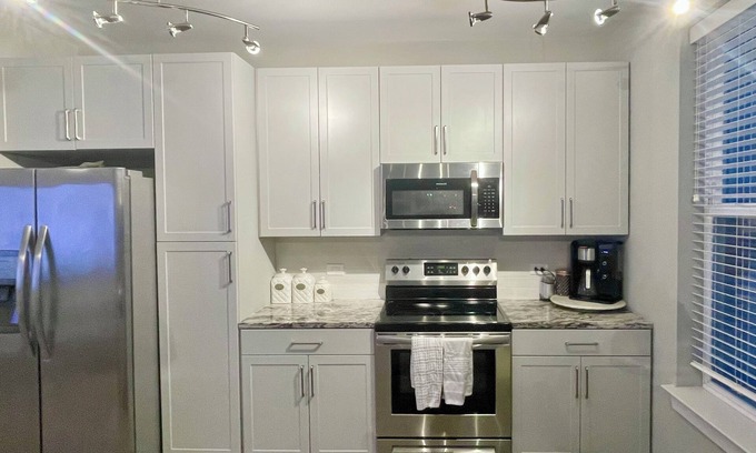 King of Prussia Apartamento | Luxury, Cozy, Family Friendly Apartment in Heart of King of Prussia