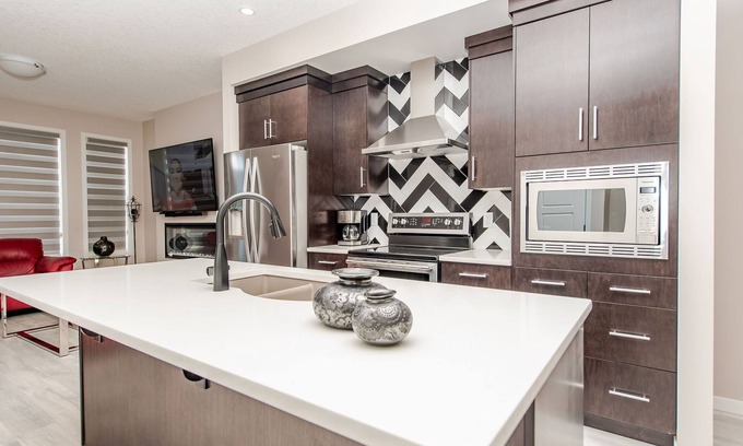 Southwest Calgary Casa | Luxury cozy home in the south of Calgary