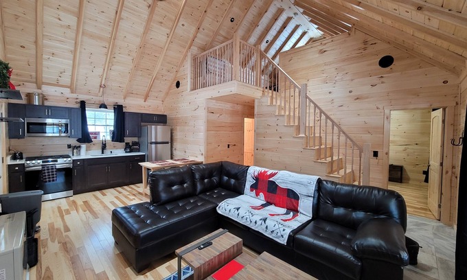 Jackman Cabina | Luxury custom built cabin in the Switzerland of Maine (Jackman)