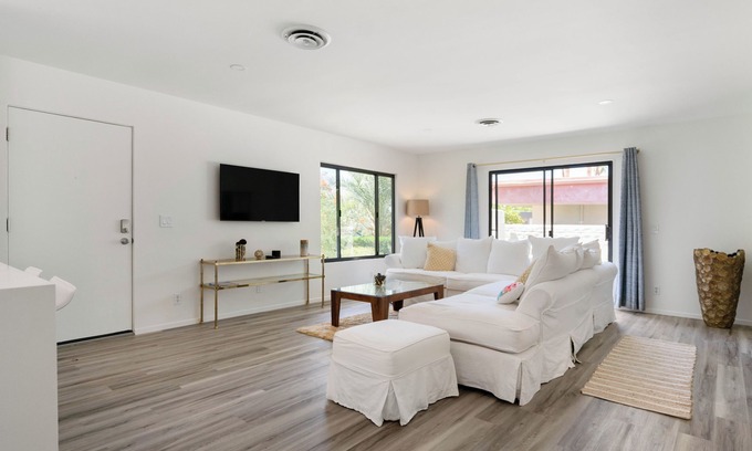 Deepwell Estates Condominio | Luxury Deepwell Estate Escape