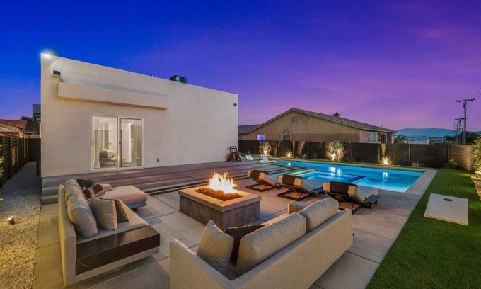 Desert Hot Springs Casa | Luxury Desert Retreat & Backyard Saltwater Oasis!