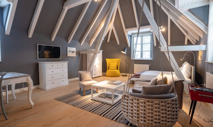Possenhofen Apartamento | Ideal para Oktoberfest! aplicación de diseño de lujo. cerca del lago y S-Bahn.