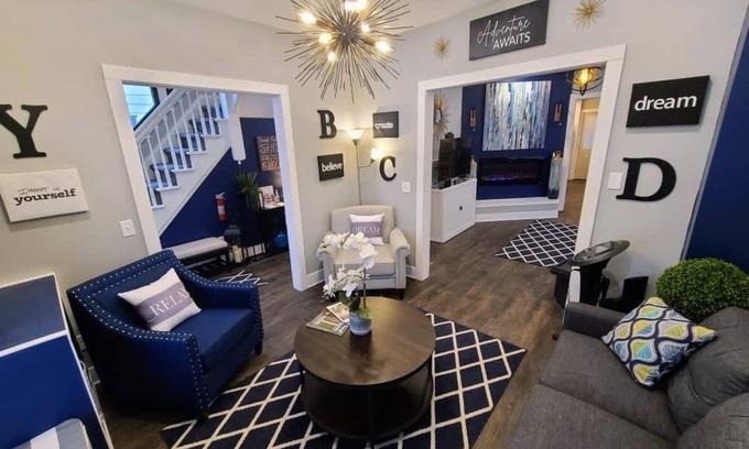 Vine Casa | !Luxury Designed Listing! - Downtown - Soaker Tub
