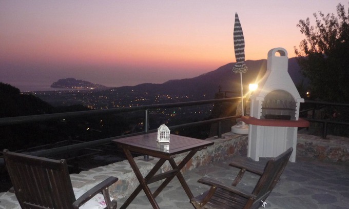 Alanya Villa | Villa independiente de lujo con piscina y terraza con iluminación propia e impresionantes vistas