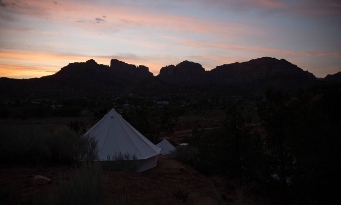 Hildale Alquiler De RV | Luxury Double Queen Tent at Zion View Camping