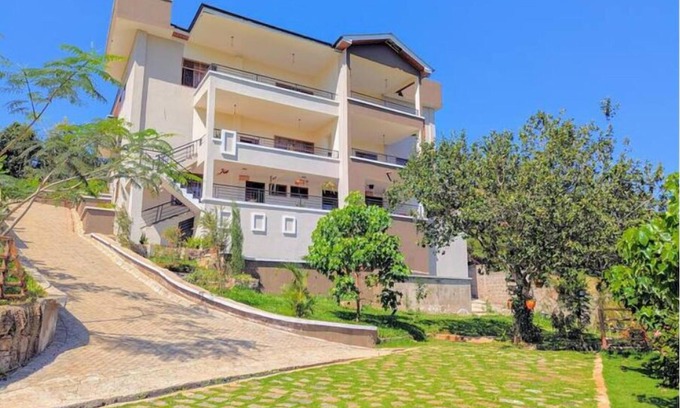 Ongata Rongai Cabina | Luxury Double Room in Karen Nairobi