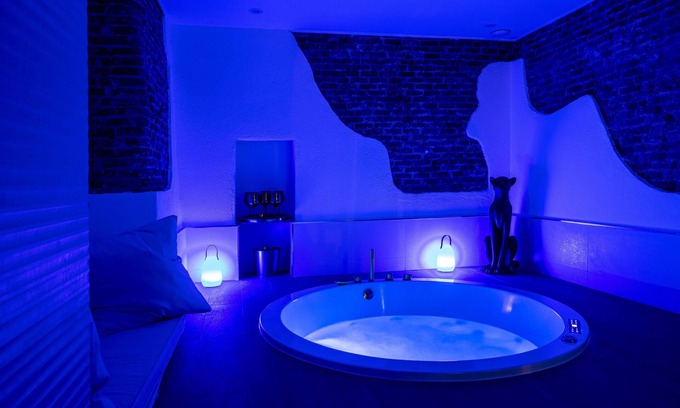 Las Acacias Casa | Luxury Duplex with jacuzzi in the heart of Madrid