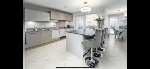 Durham Casa | Luxury Durham Home in DH1, Free Parking, No Fees