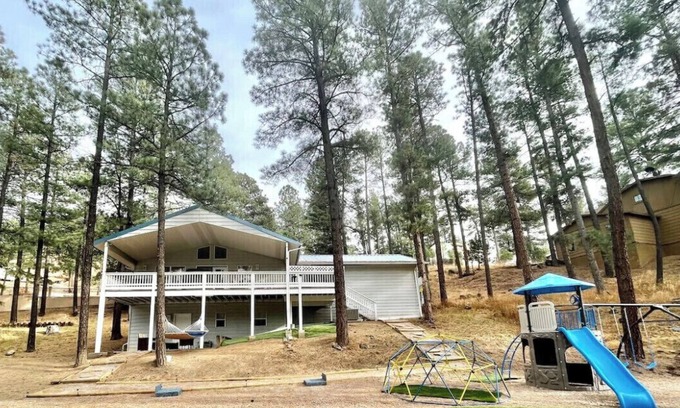 Ruidoso Cabina | Luxury Elk palace with hot tube and pool table and playground for kids