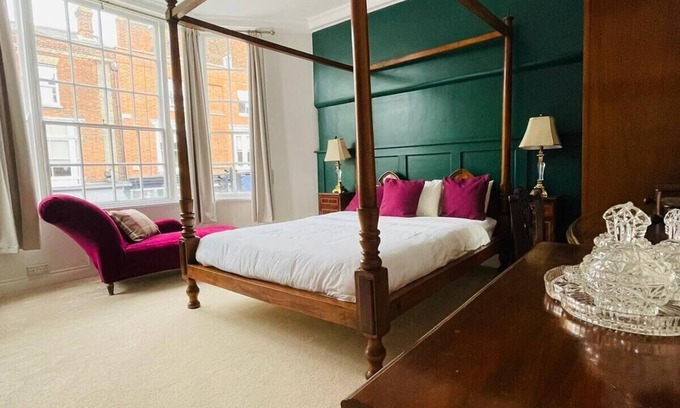 Heybridge Apartamento | De Lujo-Apartamento-Baño con ducha-The Bright Suite