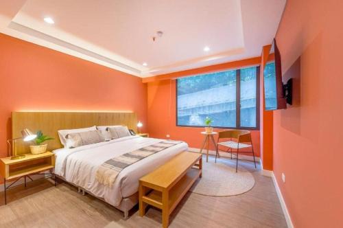 Los Naranjos Apartamento | Luxury Escape by El Tesoro Perfect Location 302