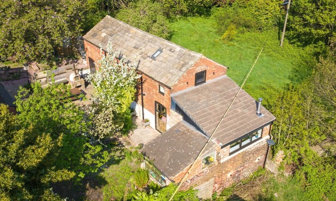 Leeds Casa | Luxury Escape with Cinema, Pool Table & Darts