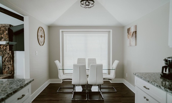 Sachse Casa | Luxury Executive Rental Prime Location Large Fenced Yard