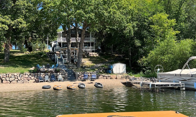 Maple Lake Casa | Luxury family escape- expansive beach, hot tub, and more