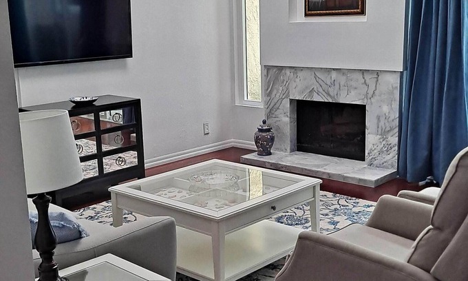 Westpark Casa | Luxury, family friendly townhouse, great neighborhood, perfect place to relax