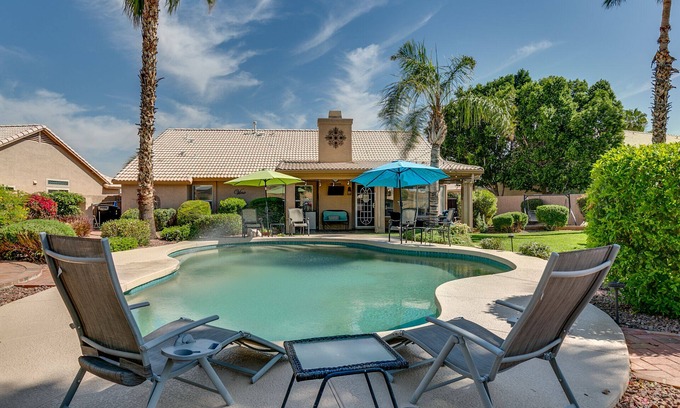 Palm Valley Casa | Luxury Family friendly home with resort-like pool and backyard on golf course!