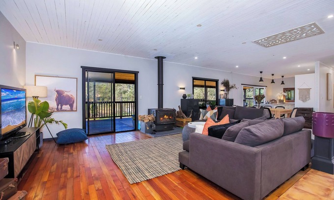 St. Albans Casa | Luxury Farm Hideaway on 20 acres - Sleeps 22