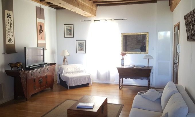 Pommard Apartamento | Lujoso apartamento de 4 * en el primer piso, cerca de las atracciones en el conocido pueblo vinícola