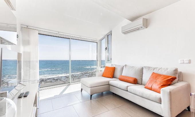 Melenara Apartamento | Luxury First Line Apartment.