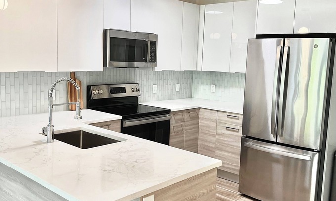 Quincy Apartamento | Luxury Furnished 2 Bed Apartment in Quincy