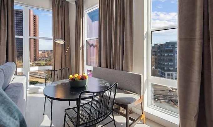 The Hill Apartamento | Luxury Furnished Apartments by Hyatus Downtown at Yale