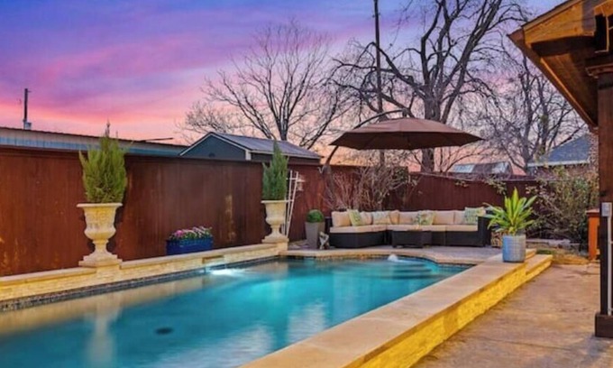Allen Casa | Luxury Getaway with Private Pool in Allen TX! Outdoor Grill, Indoor Games & WiFi