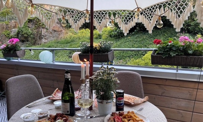 Hagersten Apartamento | Luxury Green Home. Central Stockholm. Pets are welcome. Family friendly.terrace