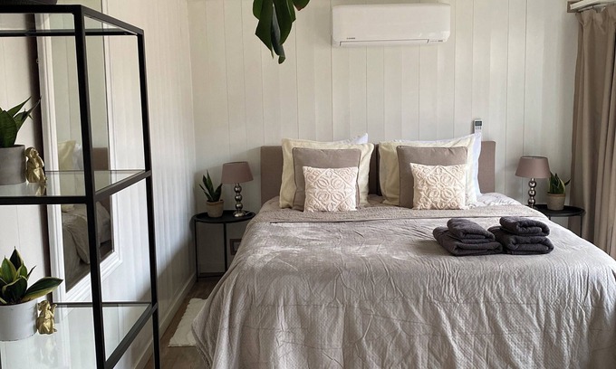 Huizen Apartamento | Luxury guesthouse with sauna next to nature reserve heathland, near Amsterdam