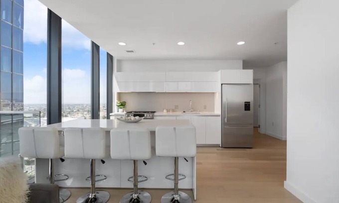 Downey Apartamento | Luxury High Rise in DTLA
